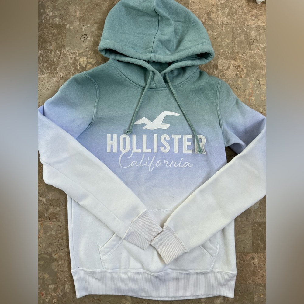 Hollister women’s gradient hoodie XS